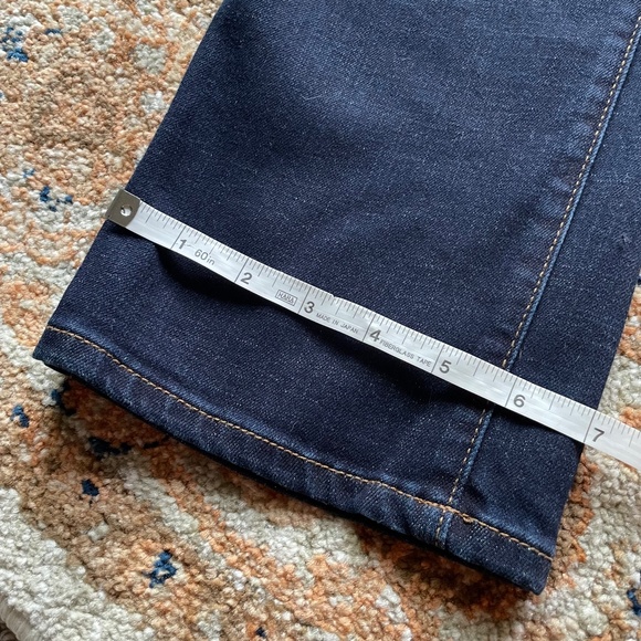 Chico's So Slimming Girlfriend Jeans In Quill Rinse Indigo Wash, Size 6 or Small - Picture 11 of 16